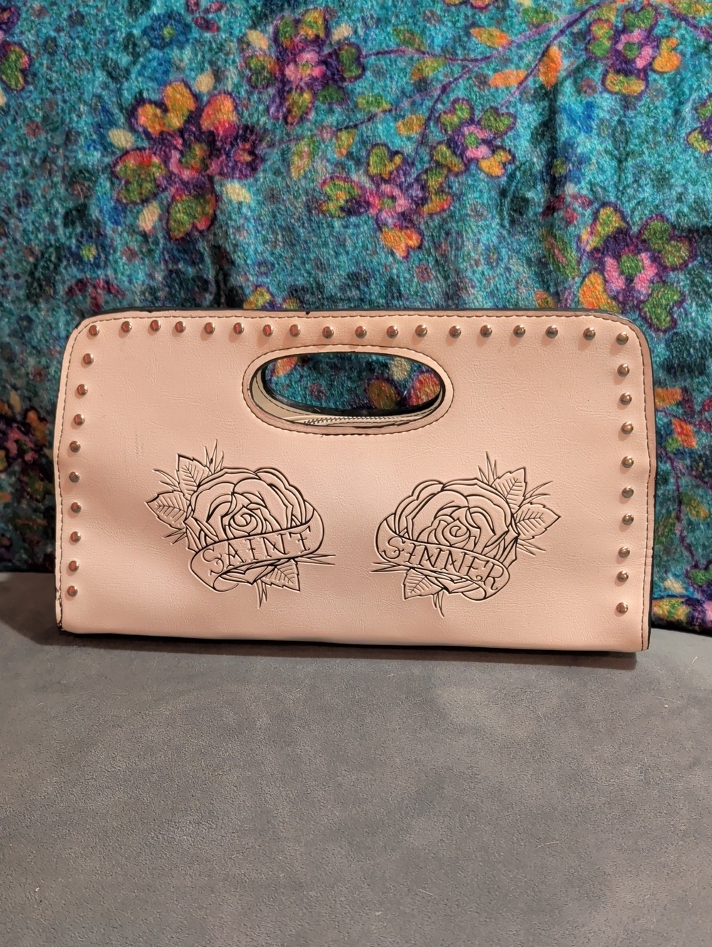 White Lux de Ville Saint/Sinner Cutout Handle Women's Clutch